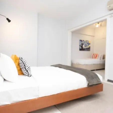 Cosy Urban 2-bedroom *